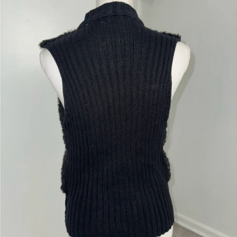 Kim Rogers Women’s‎ Medium Faux Fur Knit Vest Black Zip Front Sleeveless